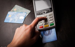 信用卡诈骗立案标准是什么 怎么处罚信用卡诈骗罪
